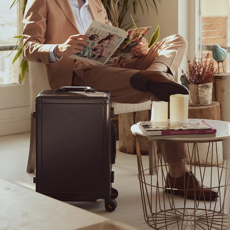 LEVEL8 Aluminum Suitcase Carry on Luggage 20-Inch Hardside Hand Spinner Trolley, Double TSA, Zipperless Luggage(56cm, 35.5L, Silver)